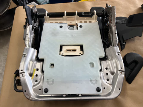 2018-2022 FORD MUSTANG RH PASSENGER SIDE ELECTRIC POWER SEAT TRACK HEAT/COOL