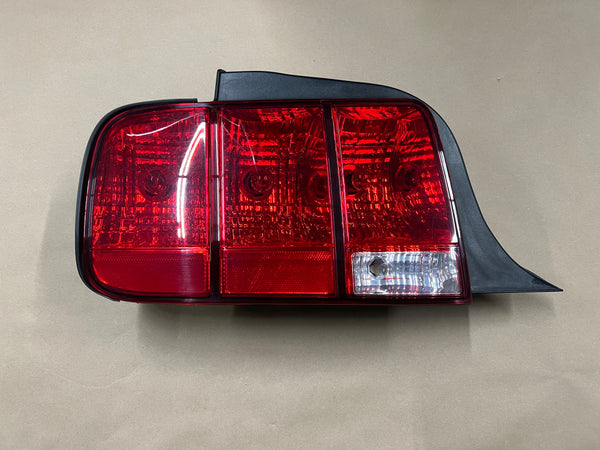 2005-2009 Ford Mustang GT V6 GT500 Tail Light LH Driver Side