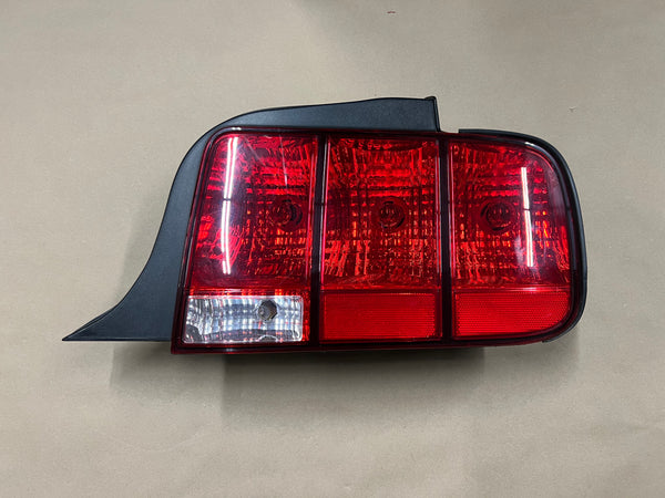2005-2009 Ford Mustang GT V6 GT500 Tail Light RH Passenger Side