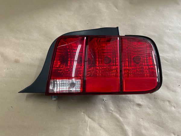 2005-2009 Ford Mustang GT V6 GT500 Tail Light RH Passenger Side