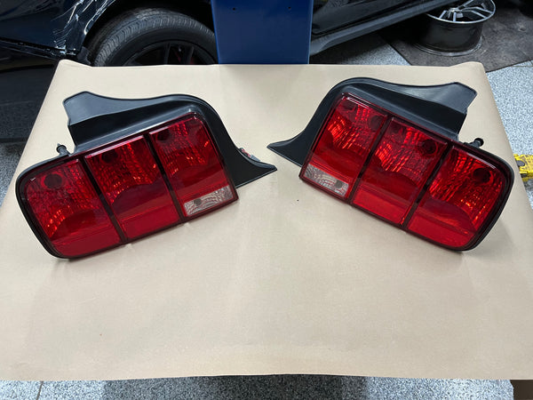2005-2009 Mustang GT GT500 RH LH Pair Tail Lights